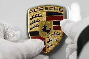 Porsche начнет выпускать супермощные аккумуляторы для электрокаров
