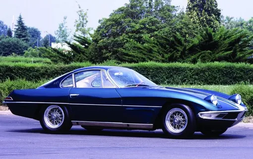 Первую модель Lamborghini 350 GT представили на автосалоне в Турине в октябре 1963 года. Максимальная скорость составляла 280 км/час, а до «сотни» машина разгонялась за 6,7 секунды