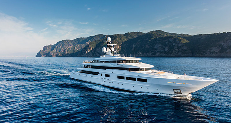 69-метровая Suerte от Tankoa Yachts будет показана на боут-шоу в Форт-Лодердейле
