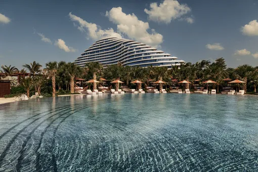 Вдохновлённый суперъяхтами отель по проекту архитектора Шона Киллы дополняет морскую трилогию Jumeirah — «волну» и «парус» Вдохновлённый суперъяхтами отель по проекту архитектора Шона Киллы дополняет морскую трилогию Jumeirah — «волну» и «парус»