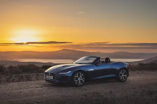 Jaguar рассказал про свой последний автомобиль с бензиновым двигателем