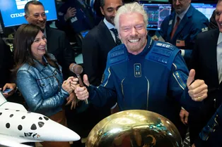Наперегонки: Ричард Брэнсон отправится в космос на 9 дней раньше Джеффа Безоса Наперегонки: Ричард Брэнсон отправится в космос на 9 дней раньше Джеффа Безоса