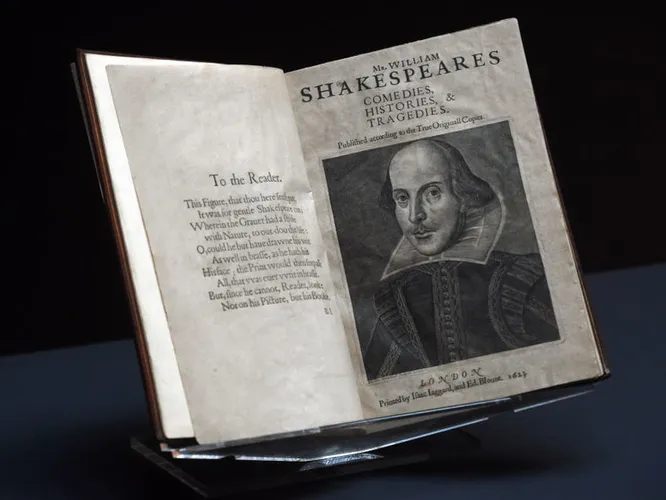 «Первое фолио» или Comedies, Histories, & Tragedies Уильяма Шекспира, 1623 год