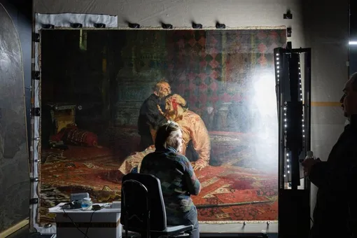 Процесс реставрации картины «Иван Грозный и сын его Иван 16 ноября 1581 года»