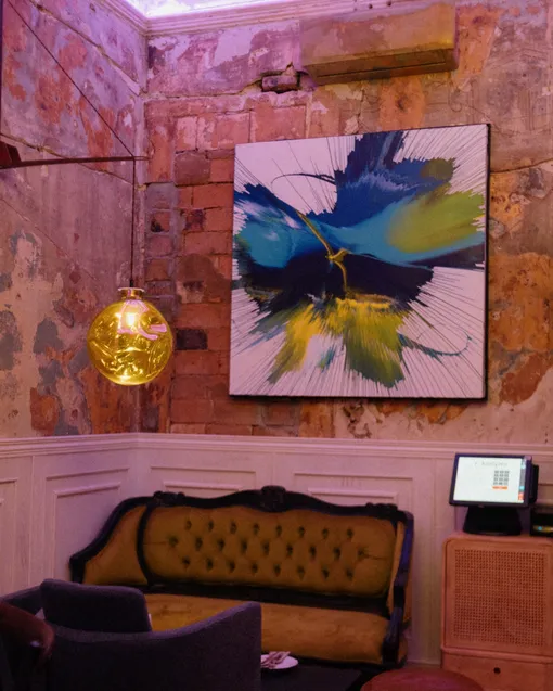 «Посольство»