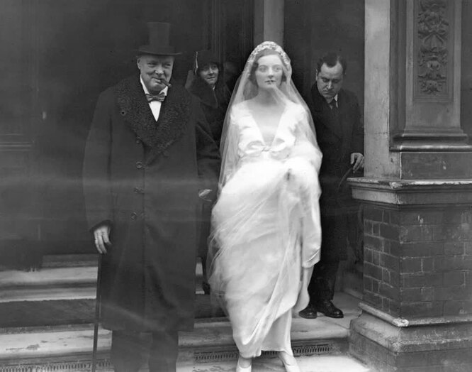 Уинстон Черчилль со старшей дочерью Дианой