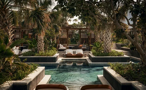 Пляжный клуб Iliana доступен исключительно постояльцам сюитов Пляжный клуб Iliana доступен исключительно постояльцам сюитов