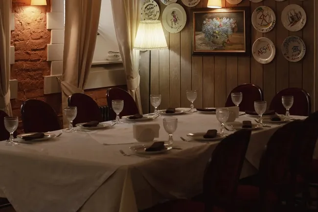 Многочисленные гастроли, фонтан с негрони, день рождения «Сахли»: как прожить неделю с 26 по 30 ноября