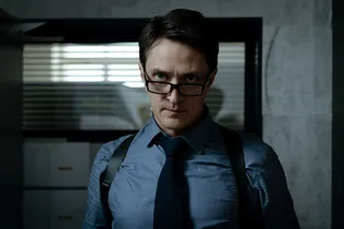 Топ-6 сериалов в феврале: детективы, триллеры, дорамы и психологические драмы