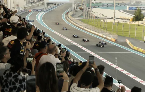 Кадр из фильма «F1» Кадр из фильма «F1»