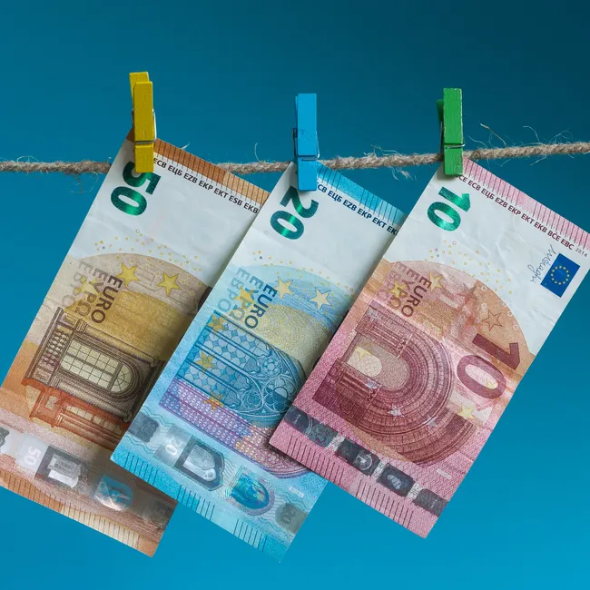 ЕС ужесточает контроль за рынком роскоши: новая реформа по борьбе с отмыванием денег