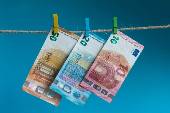 ЕС ужесточает контроль за рынком роскоши: новая реформа по борьбе с отмыванием денег