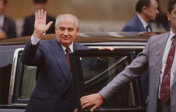 Михаил Горбачев на саммите G7 в Лондоне, июль 1991 года