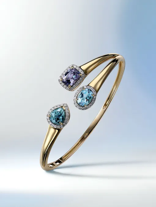 Цветные натуральные камни в украшениях Blue Lagoon ювелирного дома MIUZ Diamonds изысканно дополнены безупречными бриллиантами Цветные натуральные камни в украшениях Blue Lagoon ювелирного дома MIUZ Diamonds изысканно дополнены безупречными бриллиантами