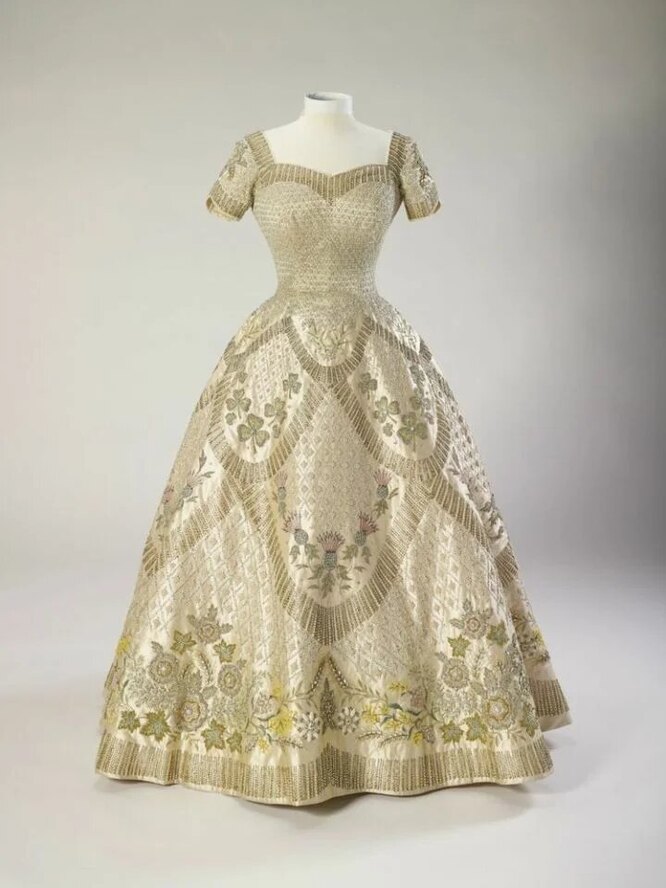 Коронационное платье Елизаветы II