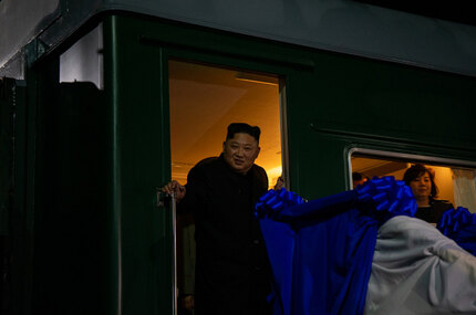 MacBook, бордо и лобстеры: что известно о бронированном поезде Ким Чен Ына, на котором он едет в Россию