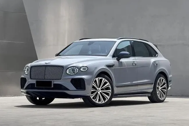 Состоятельные россияне закупились подержанными Bentley