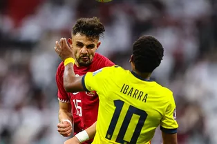 Катар стал первой страной-хозяйкой ЧМ по футболу, проигравшей матч открытия