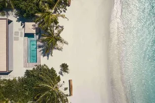 Другие Мальдивы. Остров — курорт с современным искусством Patina Maldives