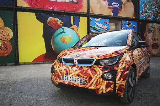 Маурицио Кателлан создал ироничную версию BMW i3