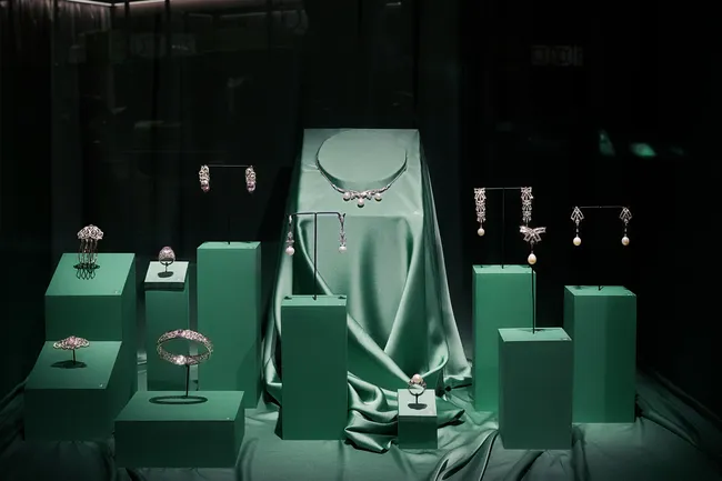 Ювелирное наследие: в ГИМ открылась масштабная выставка исторических украшений