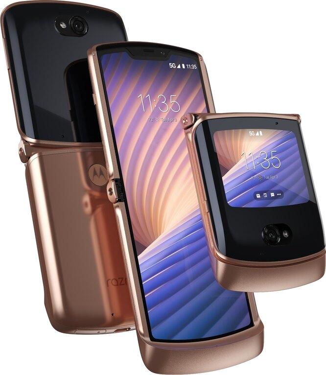 Motorola razr 5G blush gold