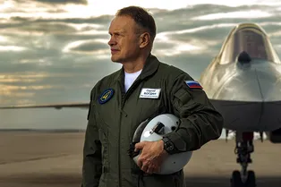 Яркие коллаборации осени: Эрмитаж и Samsung, часы «Ракета» с «Сухим», теннис с чемпионом «Большого шлема» на Мальдивах Яркие коллаборации осени: Эрмитаж и Samsung, часы «Ракета» с «Сухим», теннис с чемпионом «Большого шлема» на Мальдивах