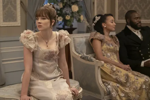 Клаудия Джесси в роли Элоизы Бриджертон