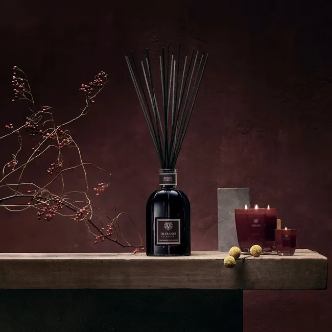 Парфюмерная вода, лифтинг-средство для глаз и прочие косметические новинки осени